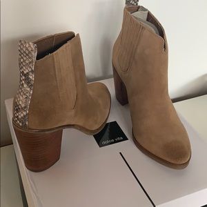 Dolce Vita Stacie Boots